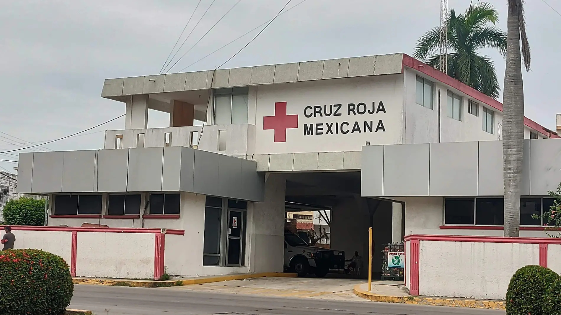 Fue atendido por elementos de la Cruz Roja delegación Zona Sur y llevado al IMSS